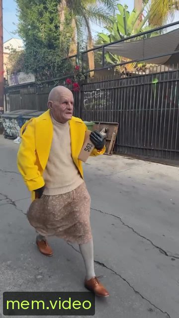 Кадр на 0:02