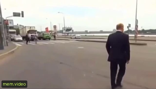 Кадр на 0:04