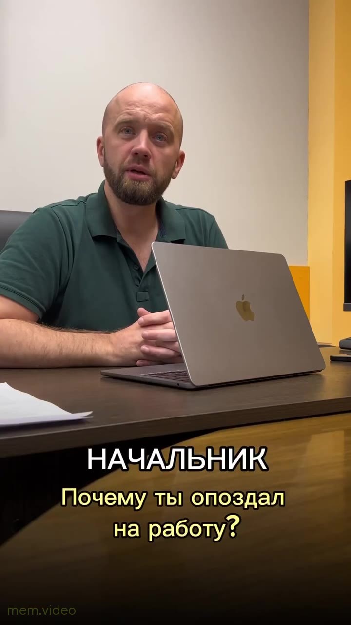 Кадр: "Потому что я люблю капучино" — мальчик на улице