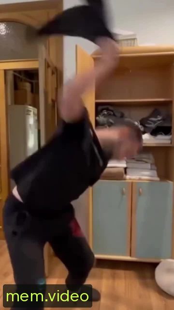 Кадр на 0:01