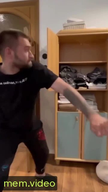 Кадр на 0:02