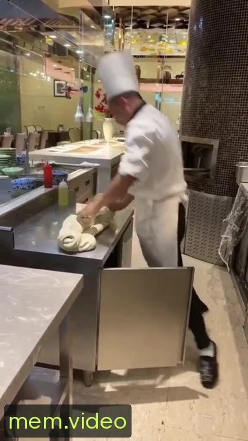 Кадр на 0:09