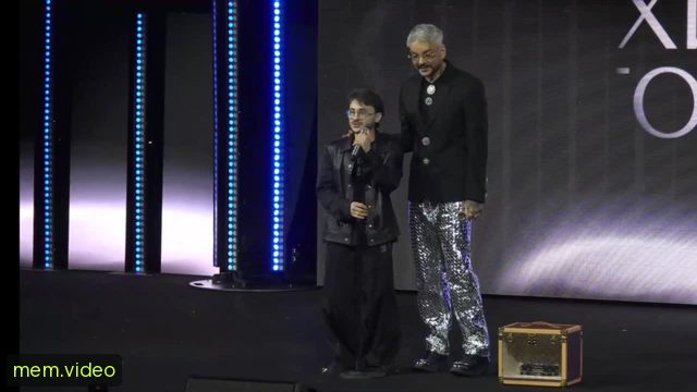 Кадр на 0:02