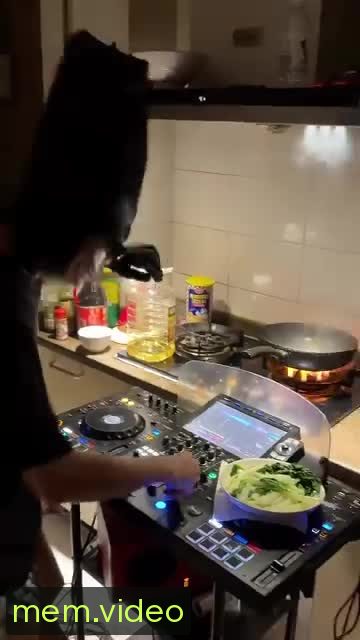 Кадр на 0:10