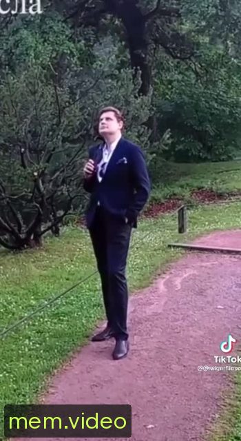 Кадр на 0:06