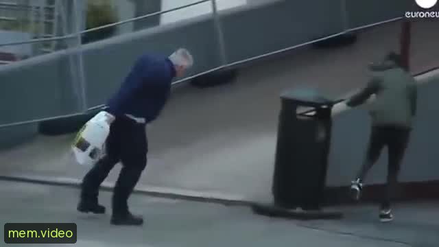Кадр на 0:06