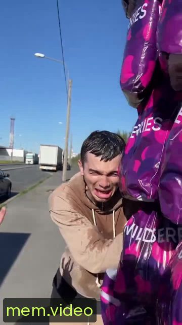 Кадр на 0:01