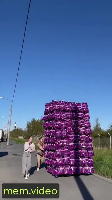 Кадр на 0:12
