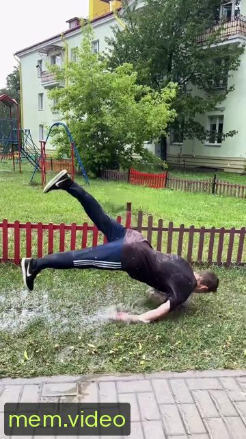Кадр на 0:01