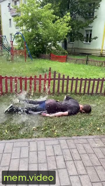 Кадр на 0:02