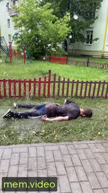 Кадр на 0:02
