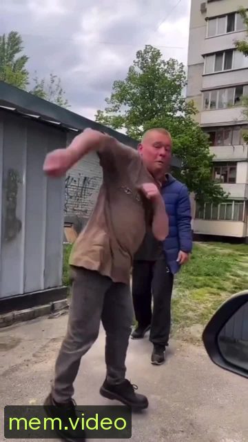 Кадр на 0:02