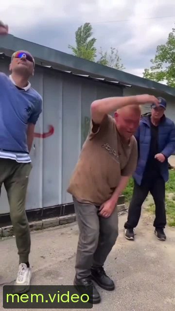 Кадр на 0:09