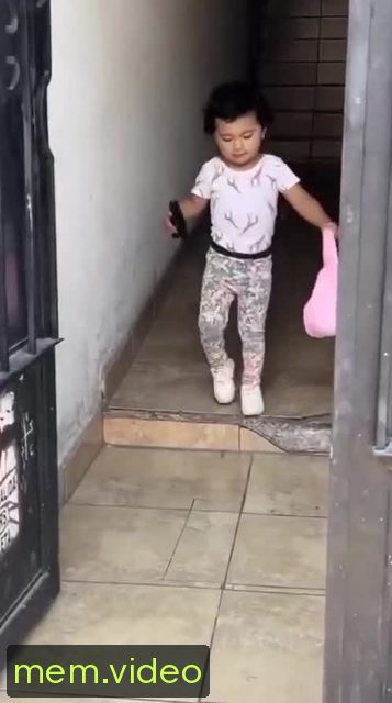 Кадр на 0:01