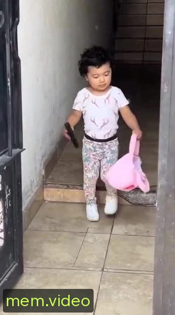 Кадр на 0:01