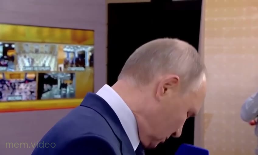 Кадр: «Потому что потому» — Владимир Путин у микрофона