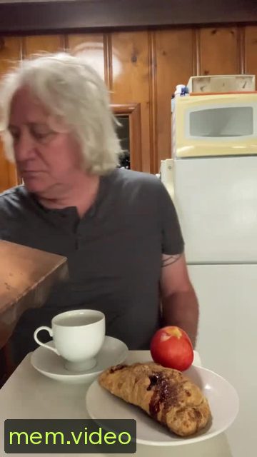 Кадр на 0:06