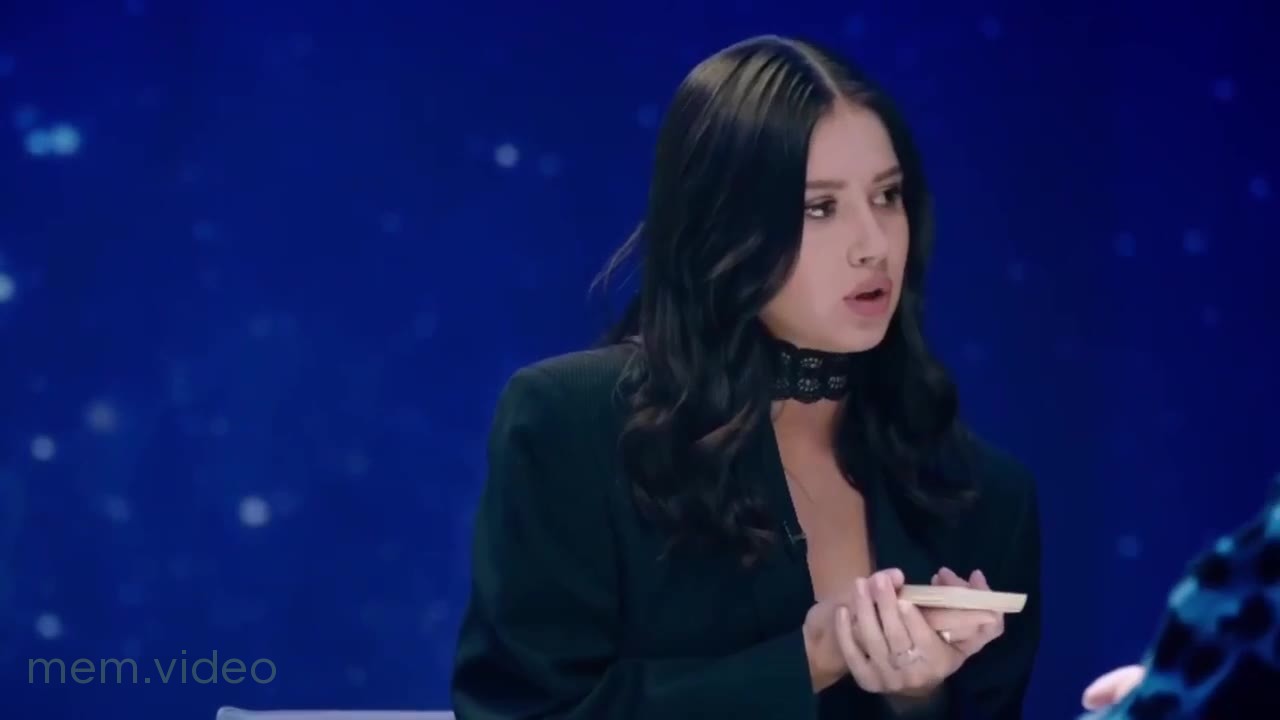 Кадр: Мигель спрашивает про ремонт — шоу Натальная карта