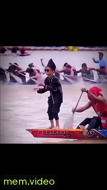 Кадр на 0:02