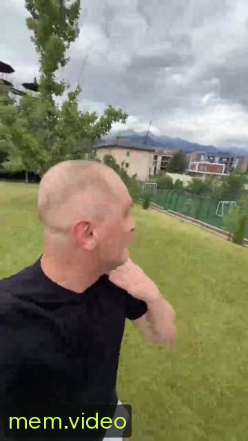 Кадр на 0:12