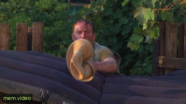Кадр на 0:39