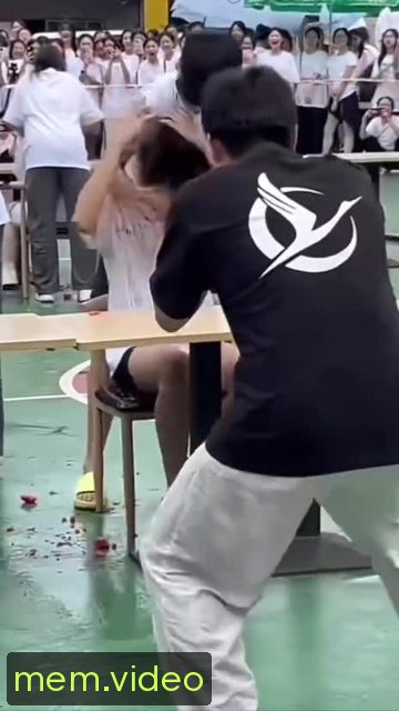 Кадр на 0:09