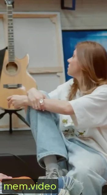 Кадр на 0:02