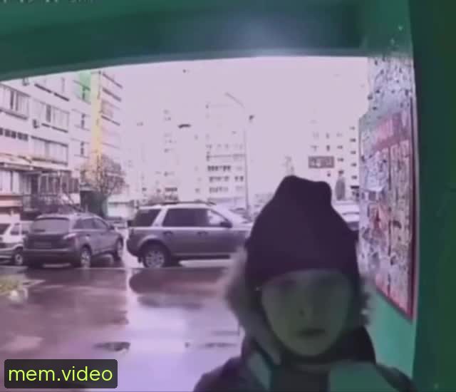 Кадр на 0:02