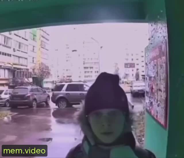 Кадр на 0:03