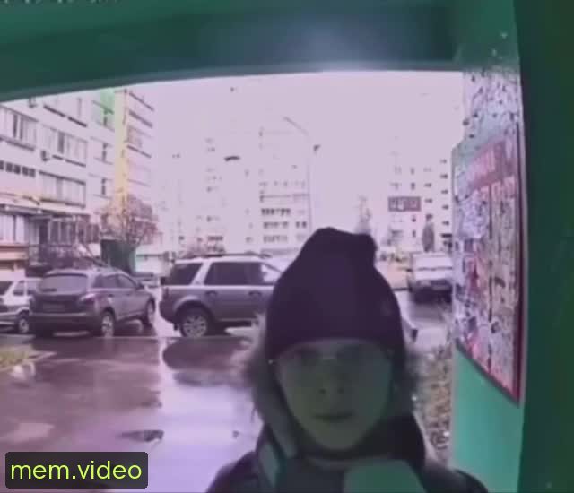 Кадр на 0:03