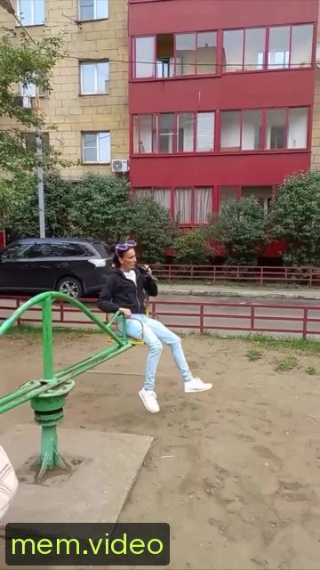 Кадр на 0:01