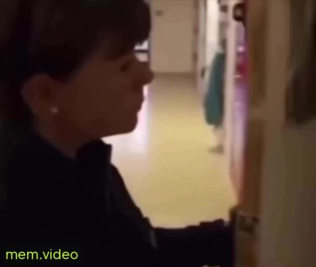 Кадр на 0:03