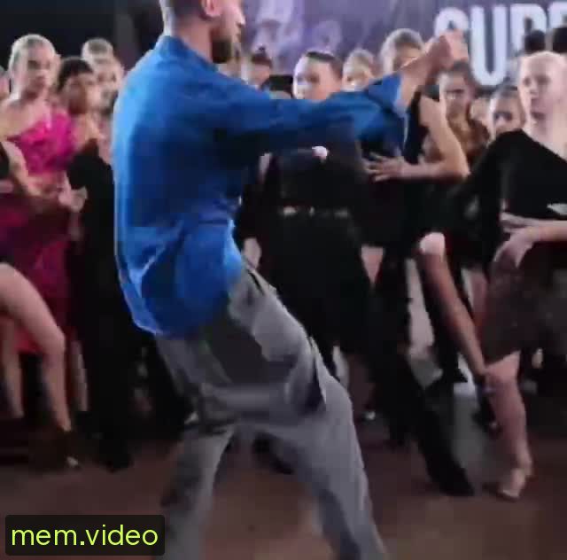 Кадр на 0:01