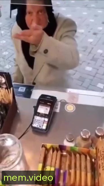 Кадр на 0:01