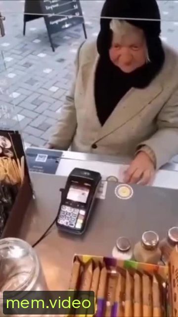 Кадр на 0:03