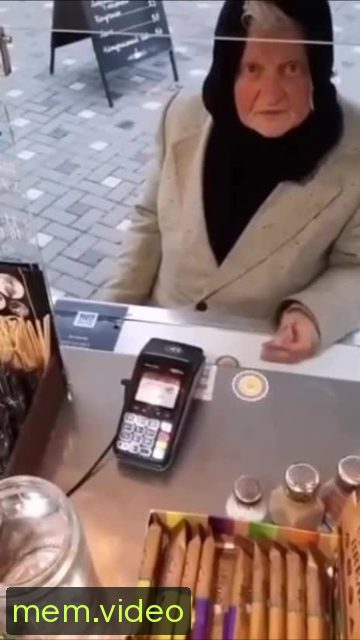 Кадр на 0:06