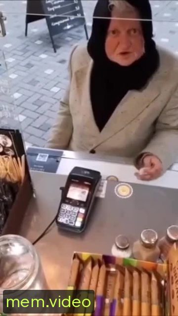 Кадр на 0:06