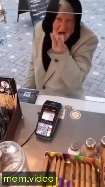 Кадр на 0:09