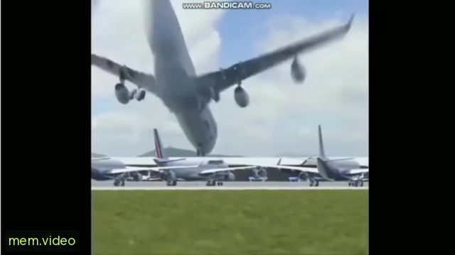 Кадр на 0:02