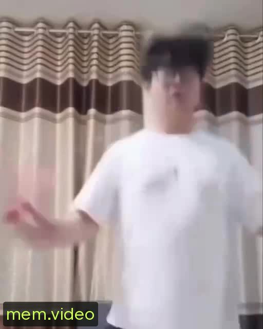 Кадр на 0:04
