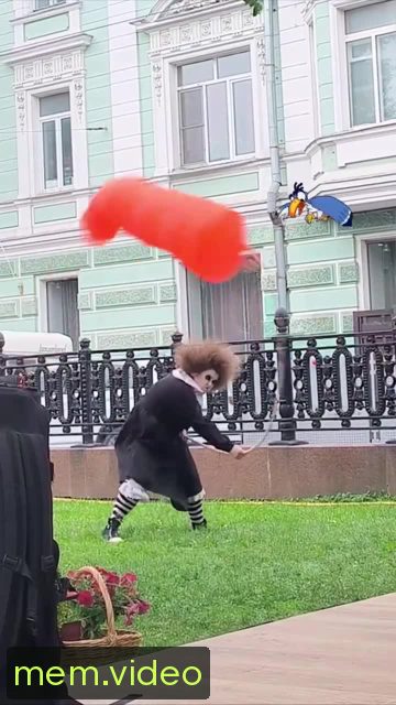 Кадр на 0:05