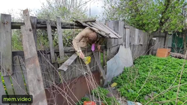 Кадр на 0:02