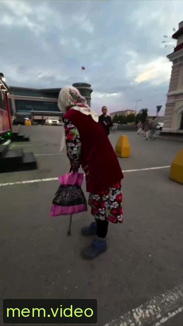 Кадр на 0:03