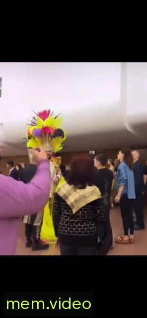 Кадр на 0:01