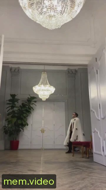 Кадр на 0:02
