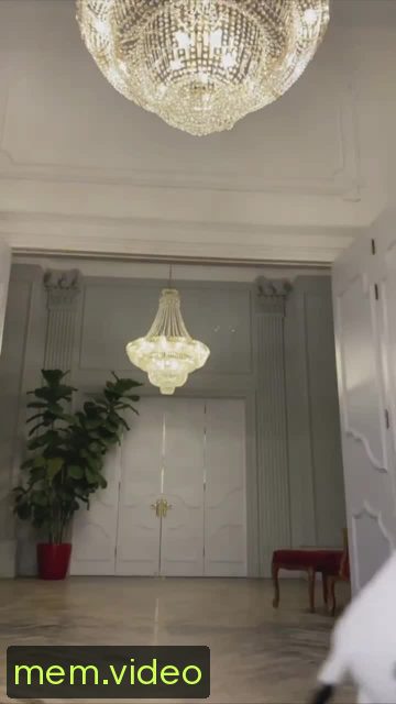 Кадр на 0:09