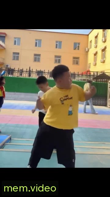 Кадр на 0:09