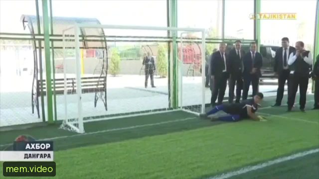 Кадр на 0:02
