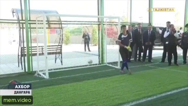 Кадр на 0:03