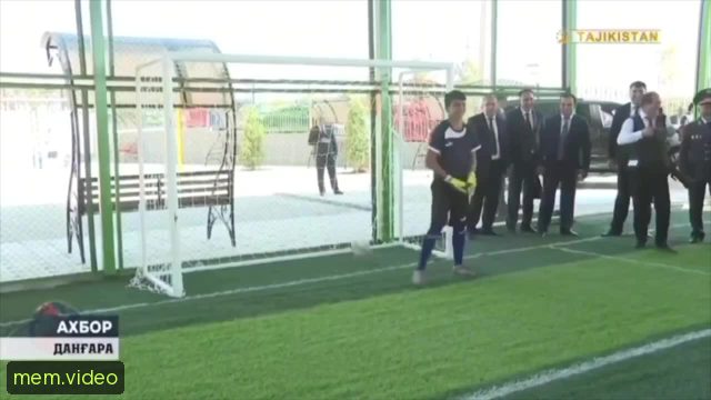 Кадр на 0:04